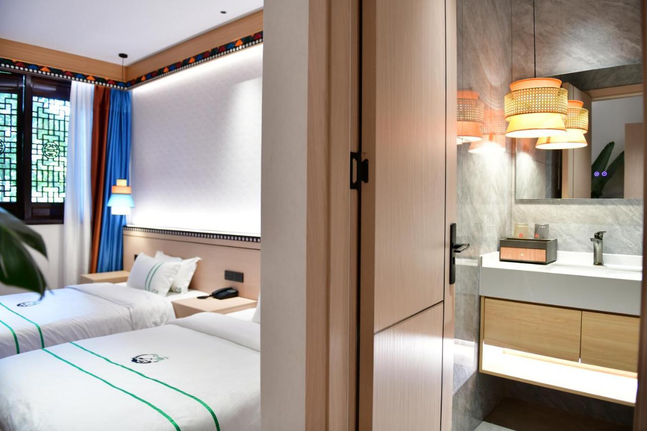 Xishu Garden Inn - Travel Agency Service - Car Rent Service - English Speaking เฉิงตู ภายนอก รูปภาพ